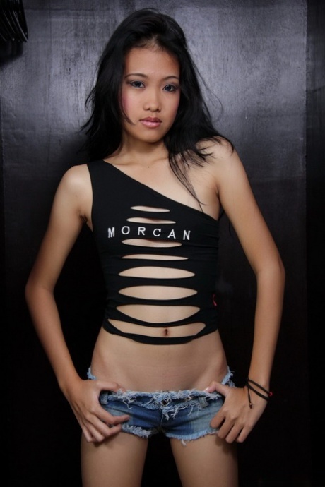 Shorts Porn Pics